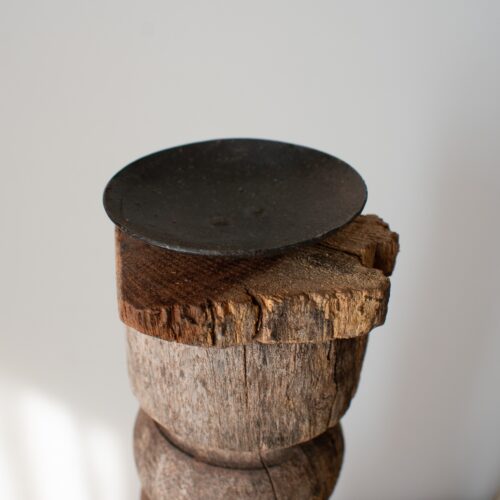 Baluster kandelaren met metalen voet